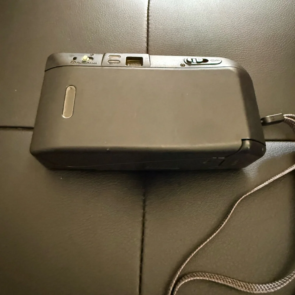 Fujifilm SmartShot Supreme Film Camera (untested)